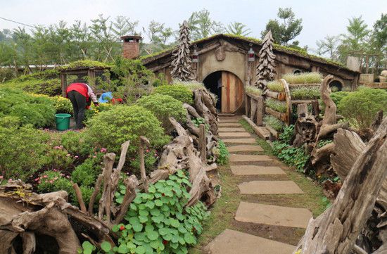 rumah hobbit bandung